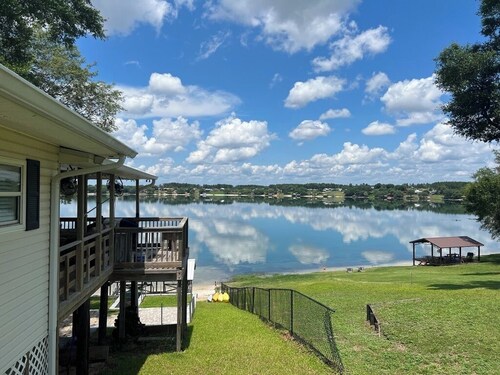 Lakefront Home + Private Beach + Firepit + Kayaks + Pets