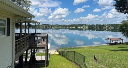 Lakefront Home + Private Beach + Firepit + Kayaks + Pets