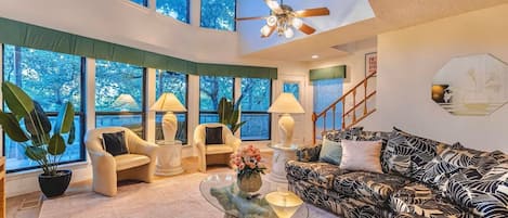 TV connectée, jeux vidéo, lecteur de DVD, médiathèque