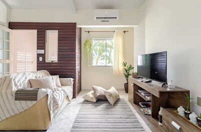 Large and charming apartment with AC near Florianópolis International Airport