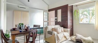 Large and charming apartment with AC near Florianópolis International Airport