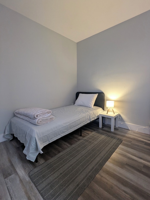 1 bedroom, internet - Cozy Room in Halifax (Halifax)