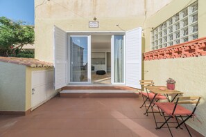Outdoor dining - Apartamento Mar Azul (Lagos)