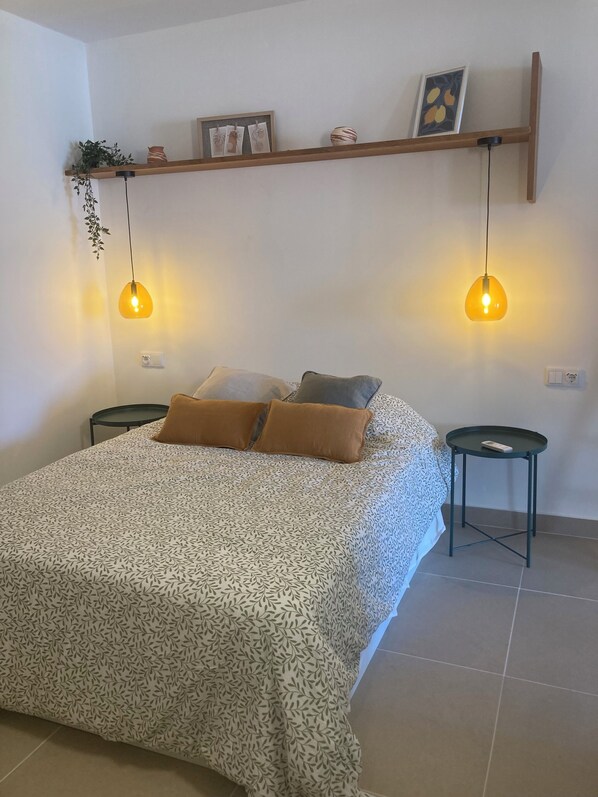 1 bedroom, WiFi, bed sheets