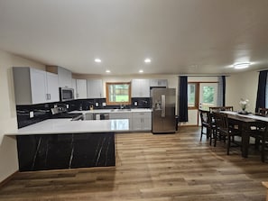 Ofen, Herdplatte, Geschirrspüler