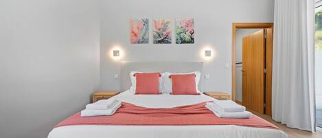 1 soverom, strykejern/-brett, wi-fi (inkludert) og sengetøy