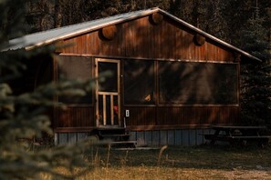 Exterior - Off-Grid Wilderness Cabin with Mountain Views, Hot Tub, Sauna & Canoes (Rock Lake Provincial Park)