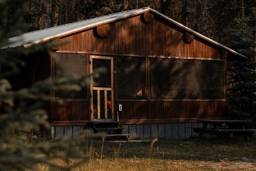 Off-Grid Wilderness Cabin with Mountain Views, Hot Tub, Sauna & Canoes