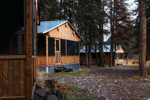 Exterior - Off-Grid Wilderness Cabin 4 with Mountain Views, Sauna, Canoes & Fishing (Provincial Park)