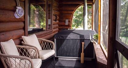 Off-Grid Wilderness Cabin with Mountain Views, Hot Tub, Sauna & Canoes