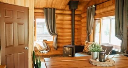 Off-Grid Wilderness Cabin 4 with Mountain Views, Hot Tub, Sauna & Canoes