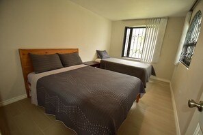 Family House, Garden View | Premium bedding, down comforters, memory foam beds, blackout drapes - Casa Boxtha (Ixmiquilpan)