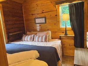 1 bedroom, WiFi, bed sheets - Sugar Maple Cabin, Otter Tail (Otter Tail)
