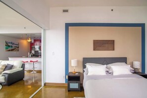 2 bedrooms, desk, iron/ironing board, travel crib