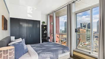 2 bedrooms, desk, iron/ironing board, travel crib