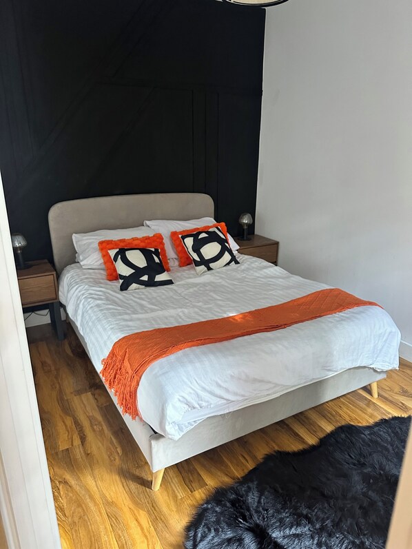 2 bedrooms, WiFi, bed sheets