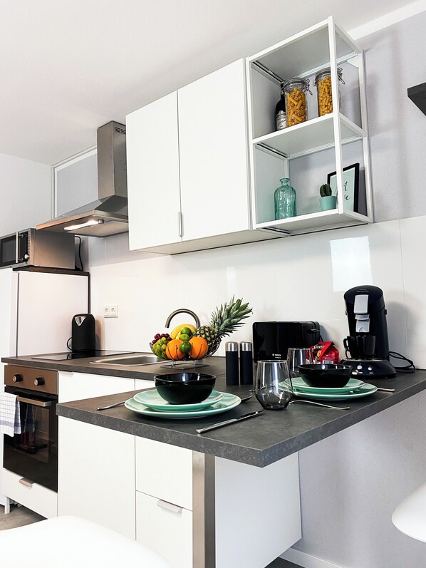 Microonde, forno, piano cottura