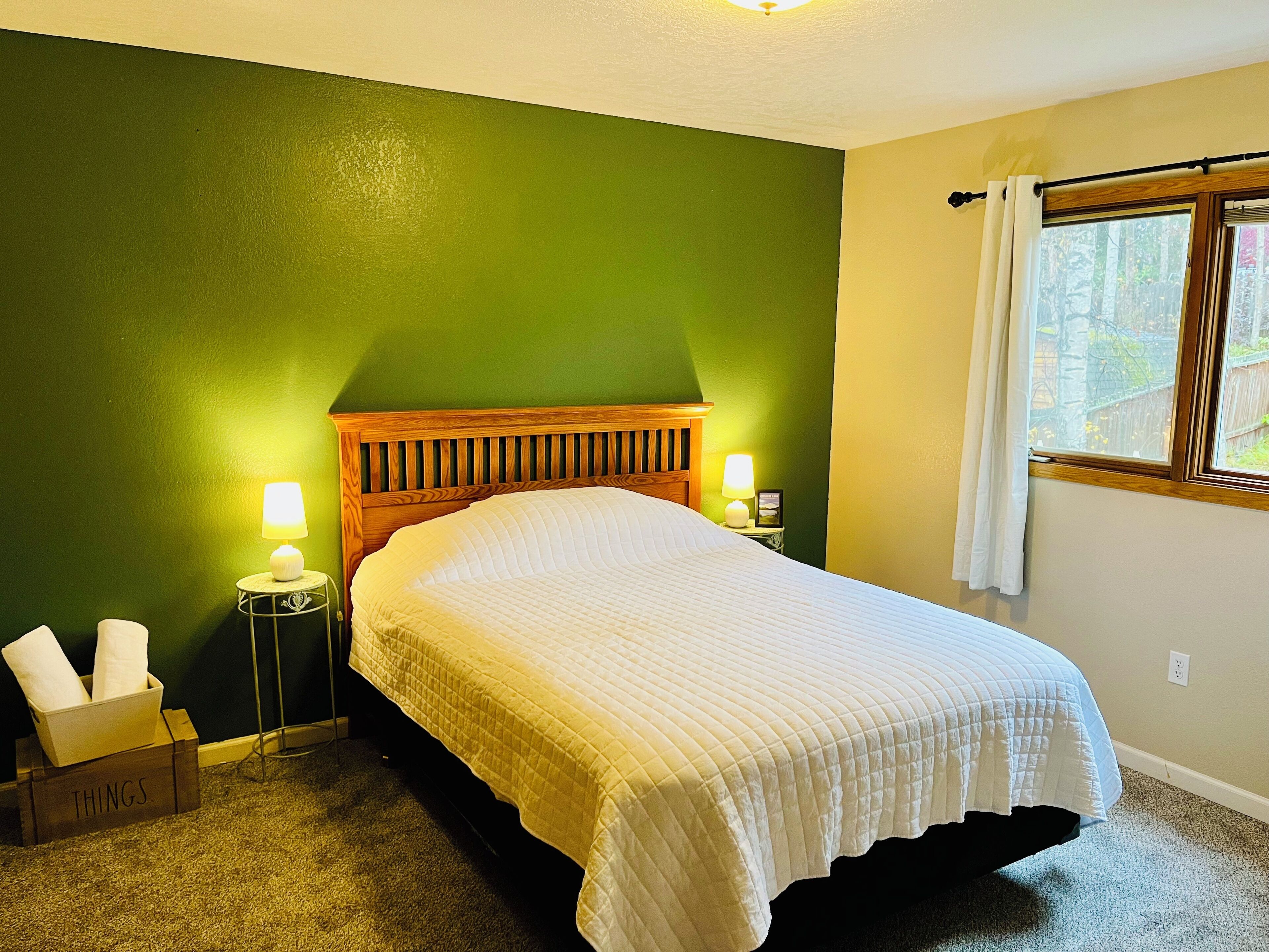 3 quartos, ferros/tábuas de passar roupa, berço de viagem