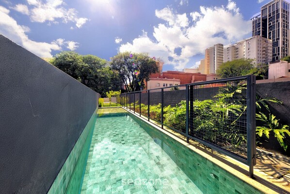 Basic Apartment | Pool