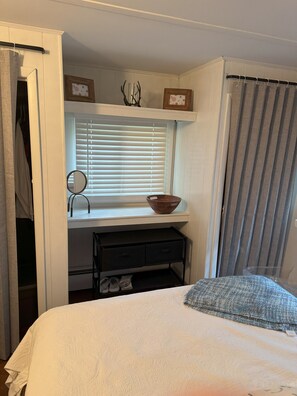 2 bedrooms, Internet, bed sheets - Soothing house with AC just north of Williamsport - 2 bedrooms (Trout Run)