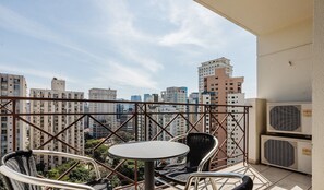 Eenvoudig appartement | Buiten dineren