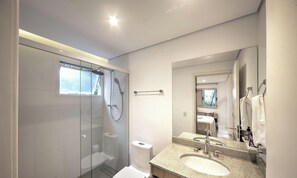 Basic Apartment | Bathroom - Functional Apartment in Itaim Bibi SP - Sat0012 (São Paulo)