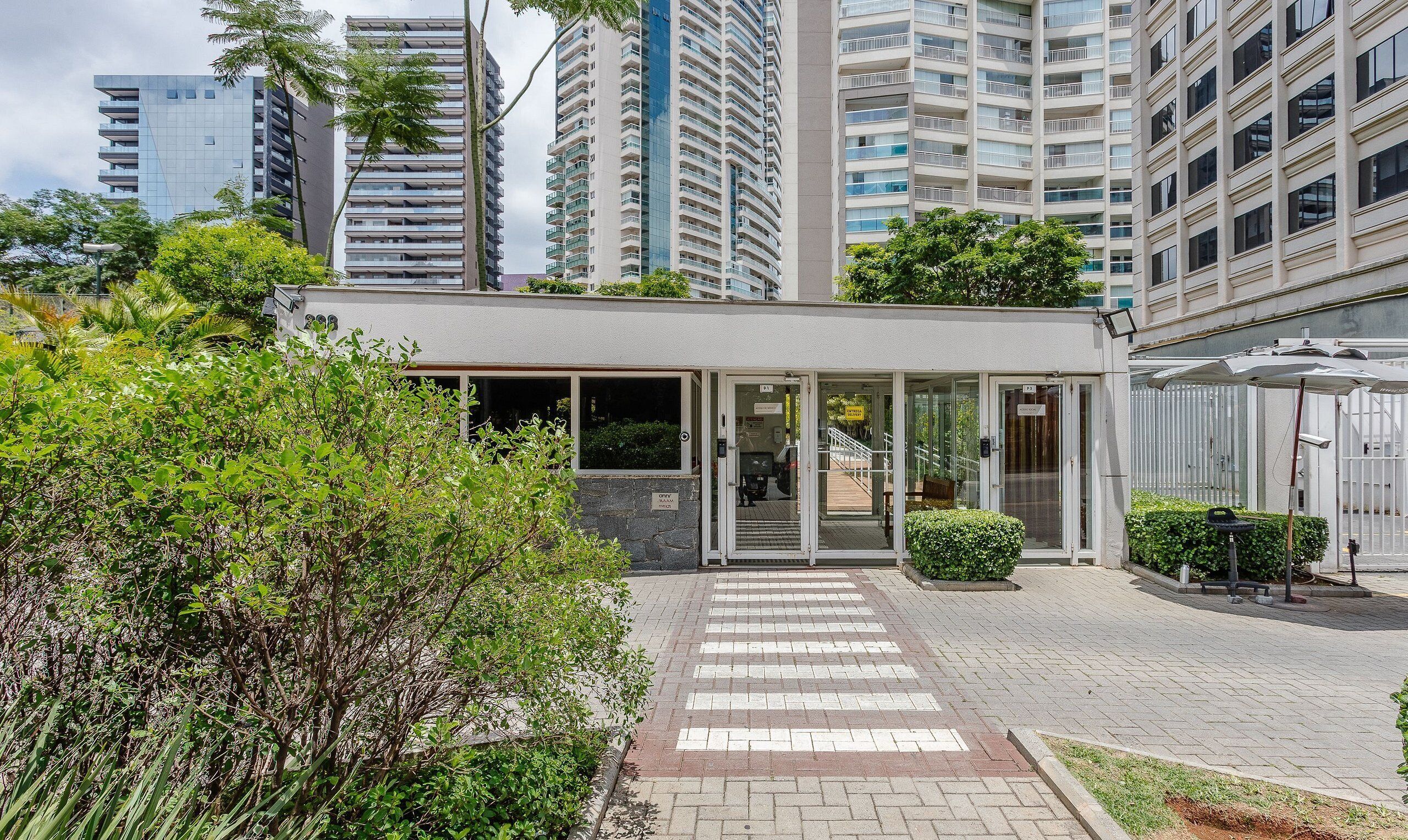 Basic Studio | Exterior