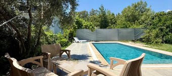 Havuzlu Modern Daire