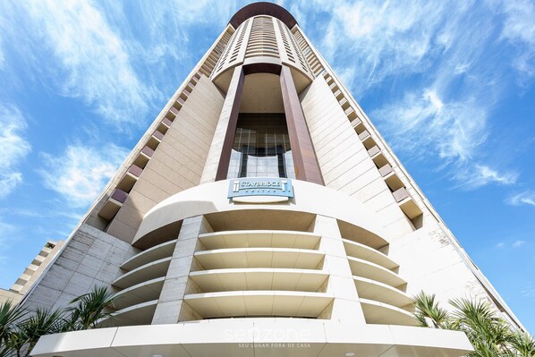 Basic Apartment | Exterior