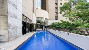 Departamento básico | Alberca | Alberca al aire libre