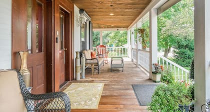 Ambassador Suite at Newaygo Bed & Breakfast