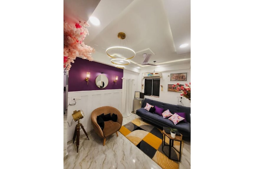 Amour Bandra: A Cozy Affair At Chapel Rd - Mumbai