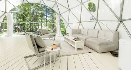 Outlier Inn Large Dome on Farm Upstate Catskills