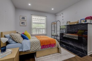 2 chambres, fer et planche à repasser, Wi-Fi gratuit, draps fournis