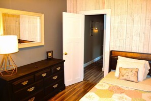 Rumah, beberapa kamar, akses difabel | 7 kamar tidur