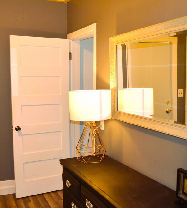 Interior - 7-bedroom Retreat Sleeps 13 (Grand Forks)