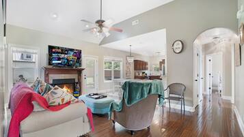 Smart TV, fireplace, offices