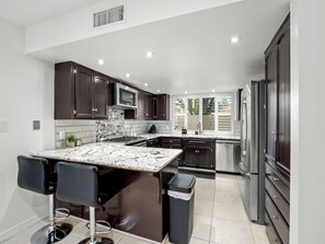 Fridge, microwave, oven, stovetop - Hot Tub, Game Room - 3 Bed: 2 Bath near Fig Garden Loop! (Fresno)