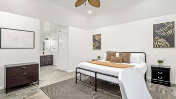 3 bedrooms, desk, iron/ironing board, free WiFi