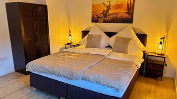 2 Schlafzimmer, Reisekinderbett, kostenloses WLAN, Bettwäsche