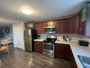 Microwave, oven, stovetop, dishwasher - Welcome to The Happy Hideout! (St. John's)