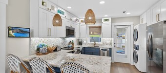 Descanso Oaks: 4BR Oak Island Escape with Private Pool & Game-Ready Pool House