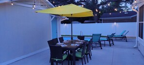 Outdoor dining