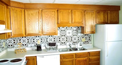 Gather Here 9br, 5BA Group