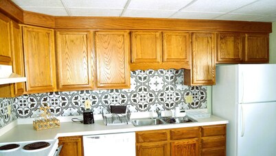 Gather Here 9br, 5BA Group