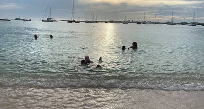 Antilles Vacation Home 2 min away from Simpson Bay Beach