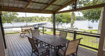 Remodeled Cottage 3 at the King Creek Lodge and Marina