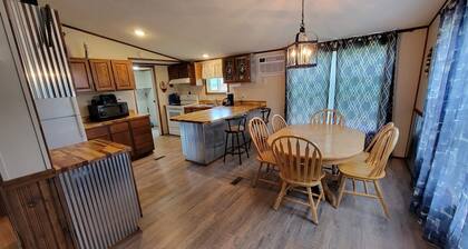 Remodeled Cottage 3 at the King Creek Lodge and Marina