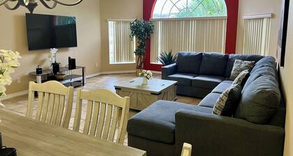 Spacious 3-bedroom apartment with AC, fitness room in charming Kissimmee