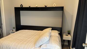 2 habitaciones, escritorio, tabla de planchar con plancha y wifi gratis